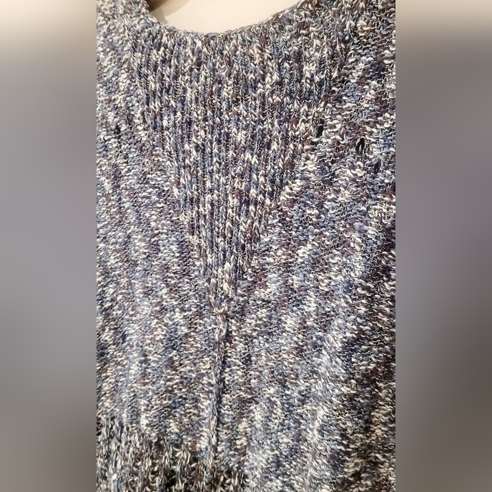 Free People Sweater. Size M - Picture 4 of 7